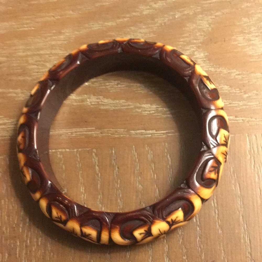 Flower Embossed Bangle - image 3